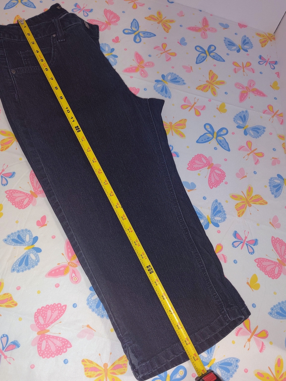 Women’s Cropped-Length Straight Jeans in Washed Black